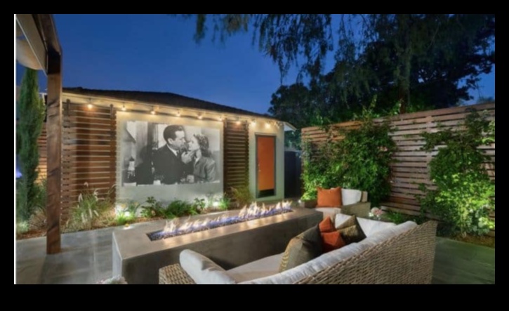 Kādi ir daži padomi, kā izrotāt āra izklaides zonu ar piekrastes dekoru?