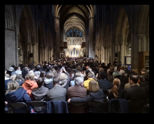 Koru hronikas: mākslinieciskās izpausmes gotikas kora telpās