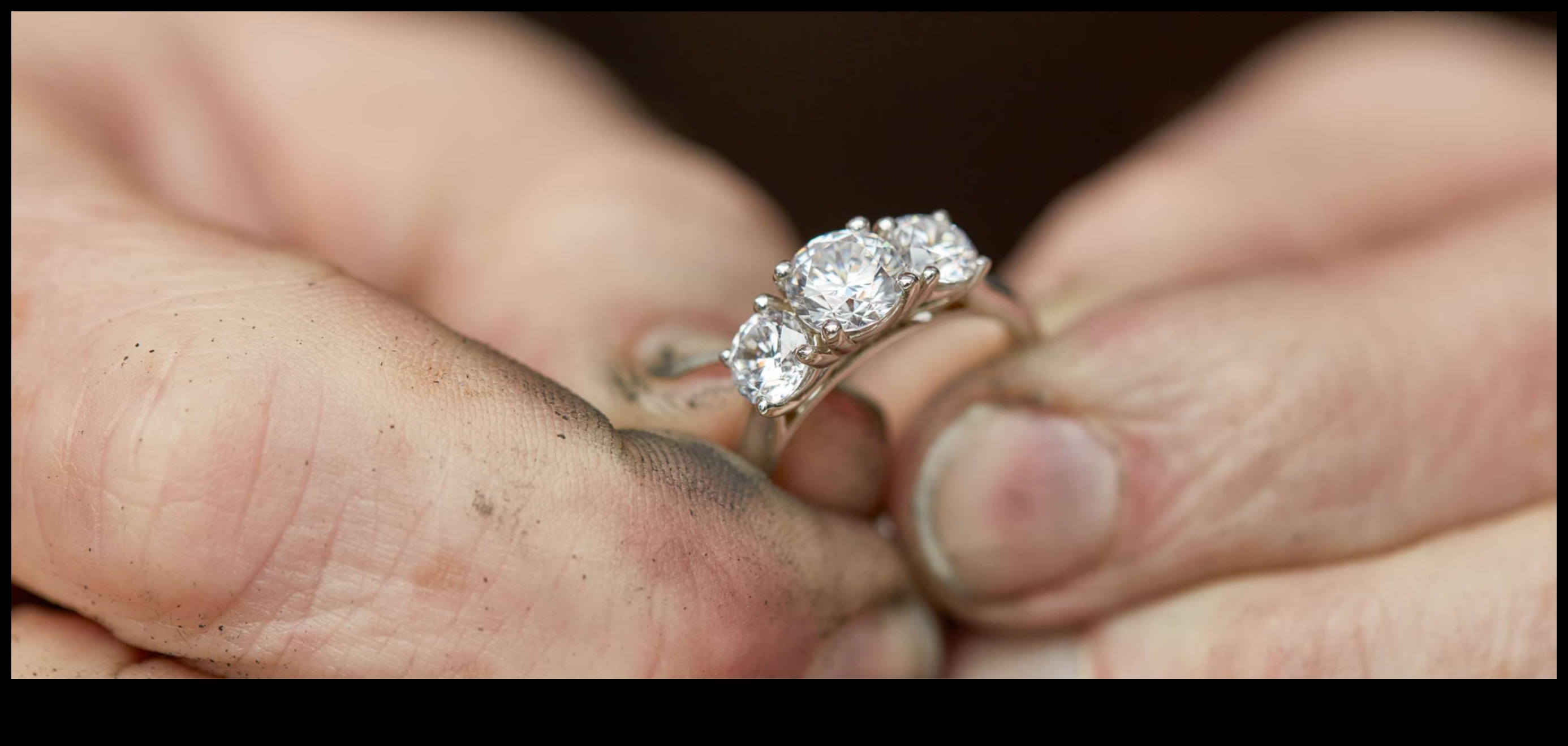 Meistarīga restaurācija: izcila pieredze juvelierizstrādājumu remontā