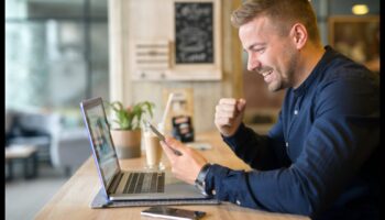 Biznesa ētikas odiseja: virzība uz uzņēmējdarbības jūrām