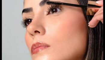 Skropstu tuša: Bieži uzdotie jautājumi, kas tiek atbildēti par pārliecinātu grima procedūru